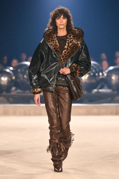 Look 5
